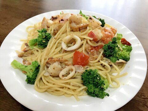 イカと帆立のバジルソースパスタ